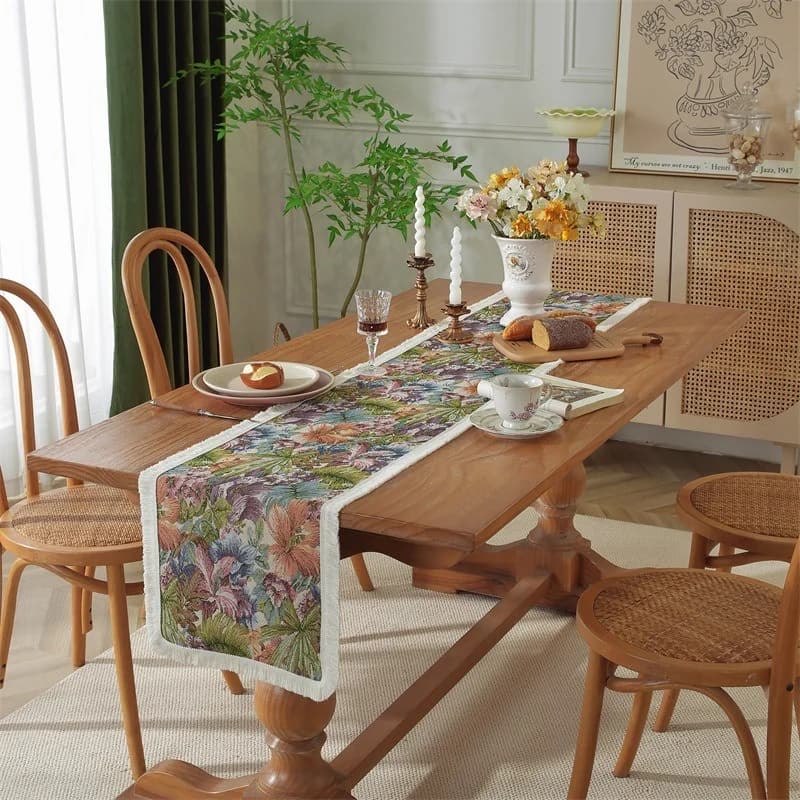 Amerikai country stílusú asztali futó, pamut-linen keverék, virágmintás